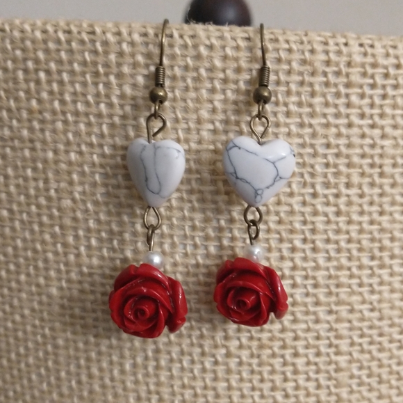 Earrings - Picture 4 of 4